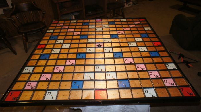 Giant Scrabble Board (45 pics)