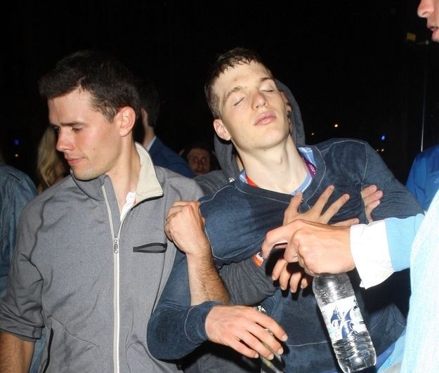 Belgian Cyclist Gijs van Hoecke Sent Home For Drunken Photos (5 pics)