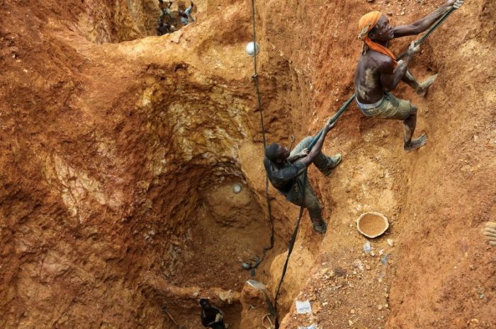 Gold Mining in Ghana (34 pics)
