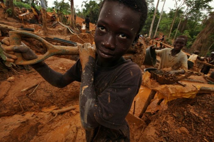 Gold Mining in Ghana (34 pics)