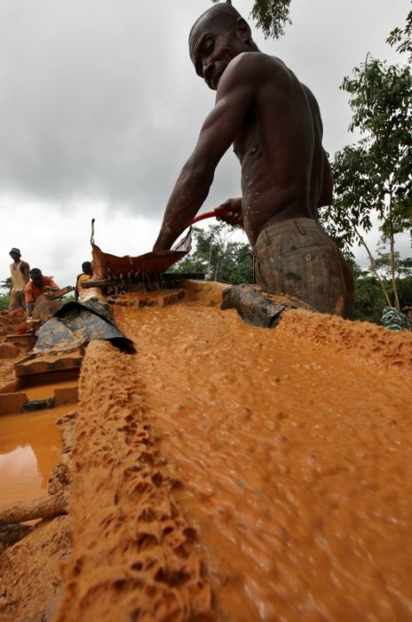 Gold Mining in Ghana (34 pics)