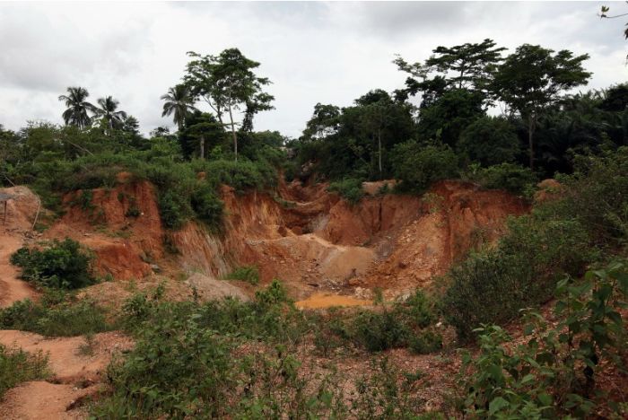 Gold Mining in Ghana (34 pics)