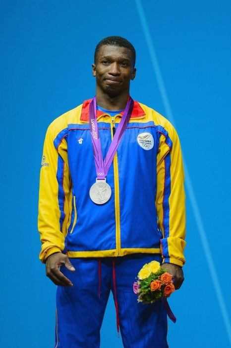 Celebrating Olympic Silver Medals (16 pics)