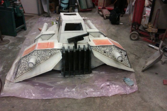 Cardboard Snow Speeder for Downhill Race (17 pics)