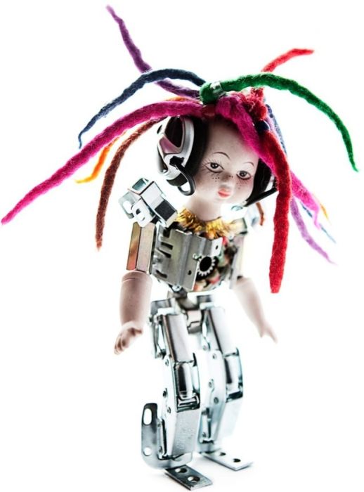 Dolls Made Out of Old Junk by Аndrea Petrachi (25 pics)