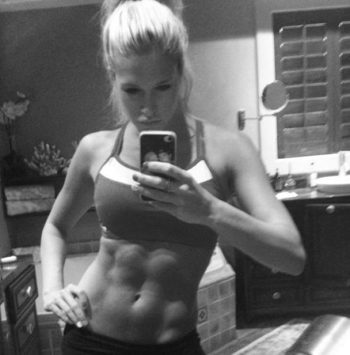 Girls with Abs, Hot or Not? (45 pics)