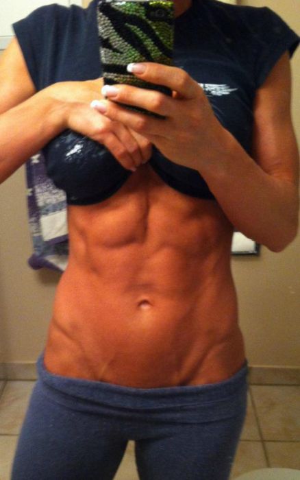 Girls with Abs, Hot or Not? (45 pics)