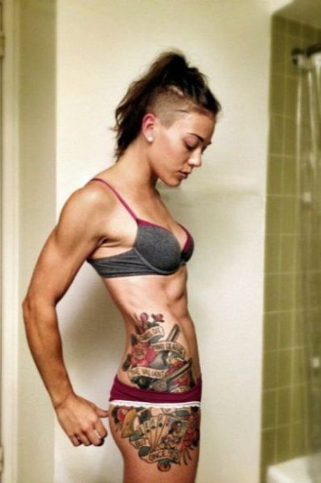 Girls with Abs, Hot or Not? (45 pics)