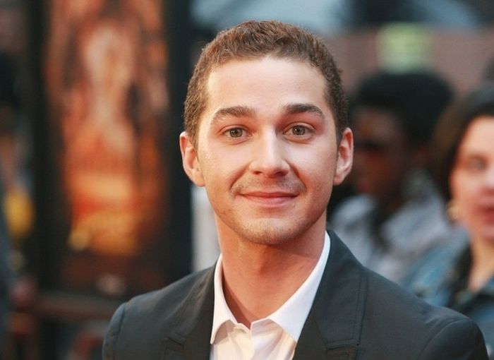 The Evolution Of Shia LaBeouf's Hair (13 pics)