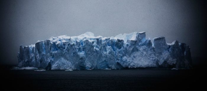 Icebergs by Camille Seaman (49 pics)
