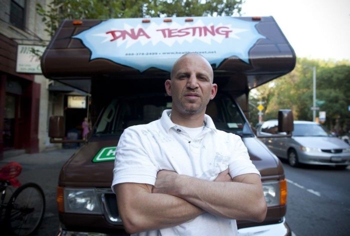 DNA Testing Van (7 pics)