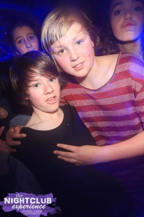 Kids at Night Clubs (29 pics)