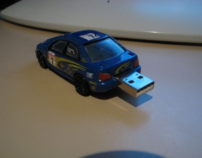 Creative USB Sticks (103 pics)