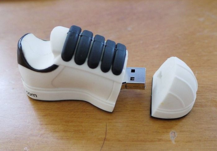 Creative USB Sticks (103 pics)