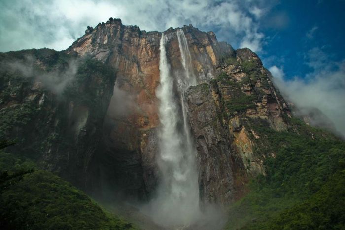 Beautiful Waterfalls (23 pics)