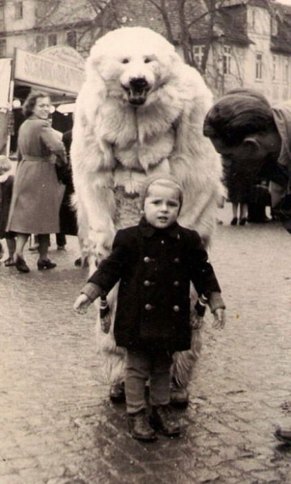 Awkward Vintage Photos Of Animals (30 pics)