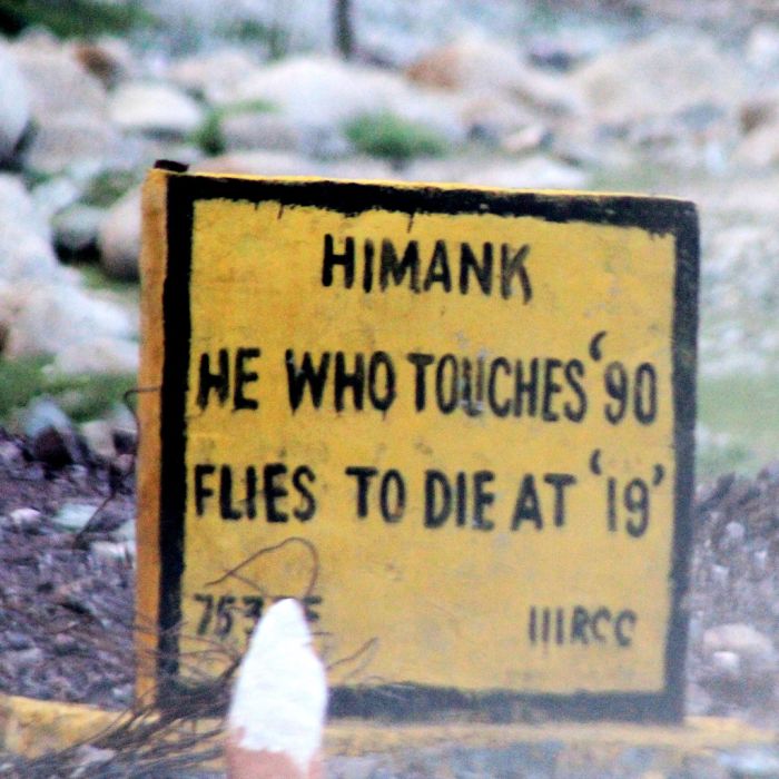 Warning Road Signs in India (30 pics)