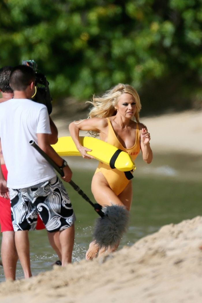 Pamela Anderson in Lifeguard Suit (6 pics)
