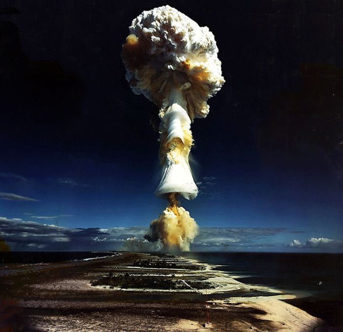 Nuclear Explosion (4 pics + 1 gif)