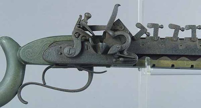 12-Shot Flintlock Jennings Repeating Rifle (15 pics)