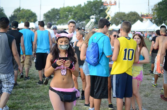 Ravers (64 pics)