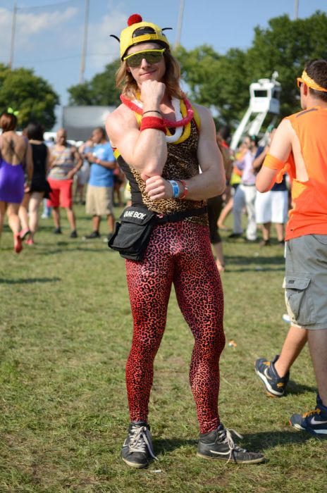 Ravers (64 pics)