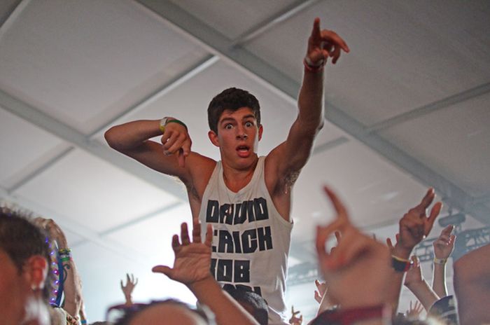 Ravers (64 pics)