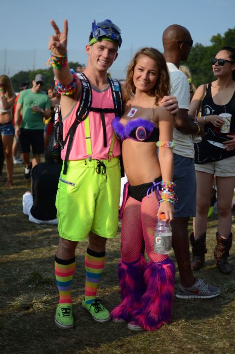 Ravers (64 pics)