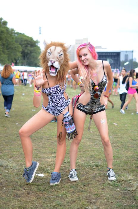 Ravers (64 pics)