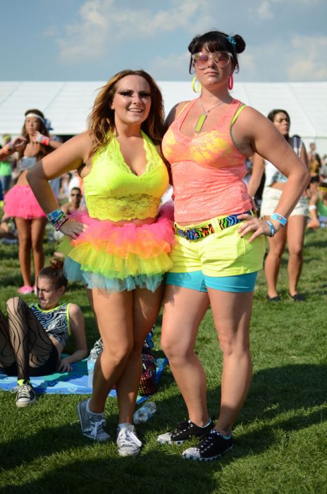 Ravers (64 pics)