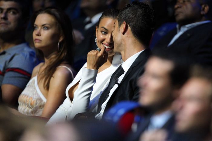 Irina Shayk's Beautiful Curves (7 pics)