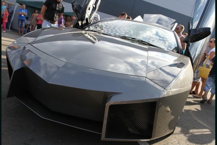 Self Made Lamborghini (67 pics)