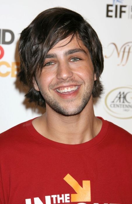 The Transformation Of Josh Peck (16 pics)