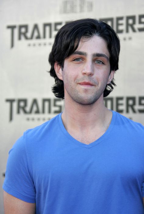 The Transformation Of Josh Peck (16 pics)