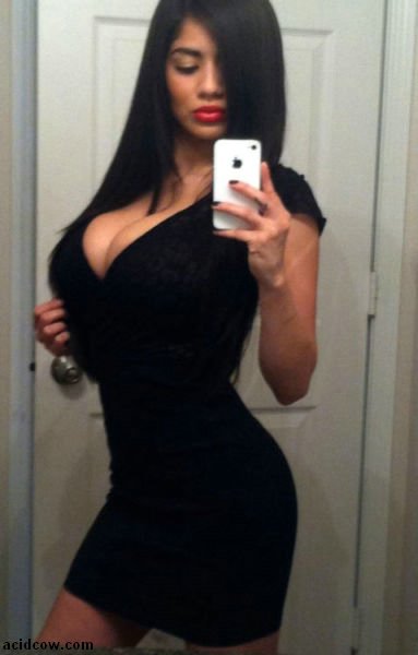 Hot Self-Taken Mirror Pics (52 pics)