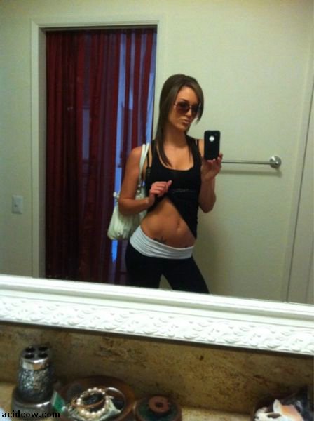 Hot Self-Taken Mirror Pics (52 pics)