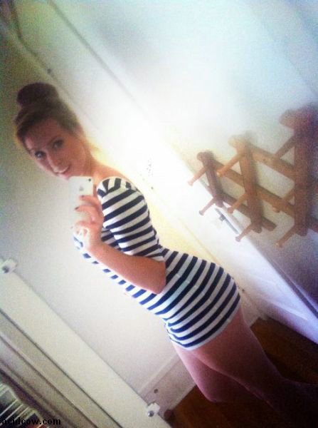 Hot Self-Taken Mirror Pics (52 pics)