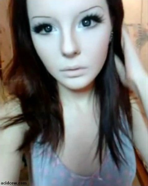 Girl Who Looks Like an Anime Doll (27 pics)