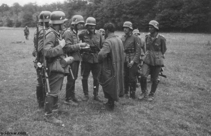 WWII Photos Taken by German Troops (150 pics)