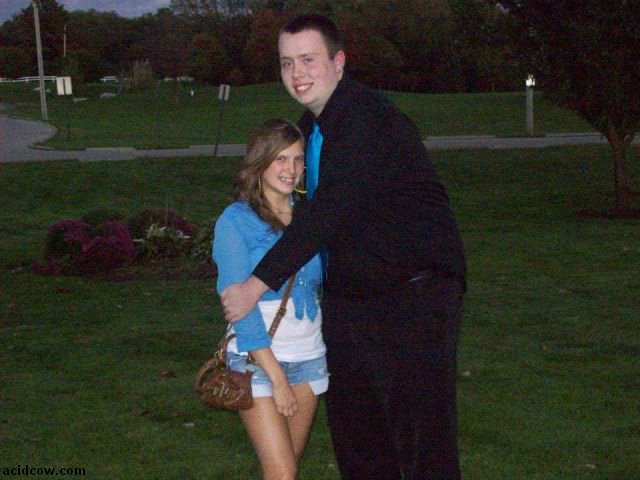 Awkward Couple Photos (34 pics)