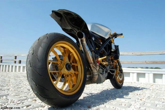 Custom Streetfighter Ducati 1098 Cafe Racer (28 pics)