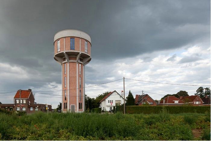 Awesome Home Inside an Old Water Tower (14 pics)