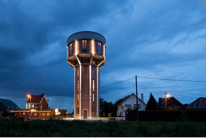 Awesome Home Inside an Old Water Tower (14 pics)