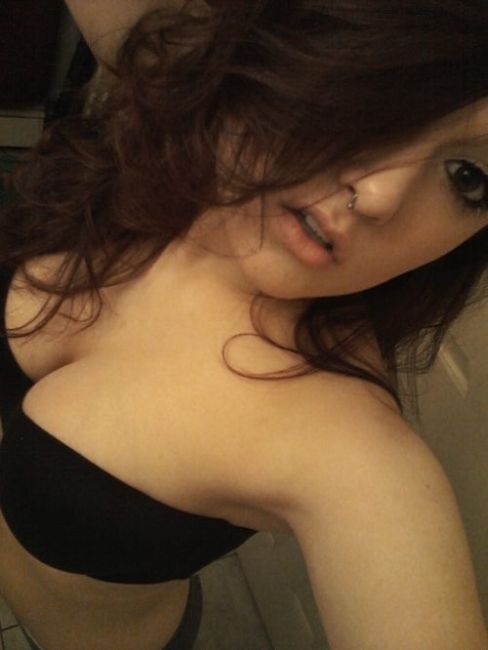 Cute Girls with Big Boobs (40 pics)