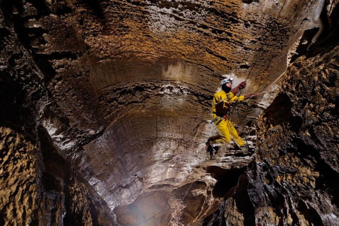 Gufr Berger, One of the Deepest Caves in the World (9 pics)