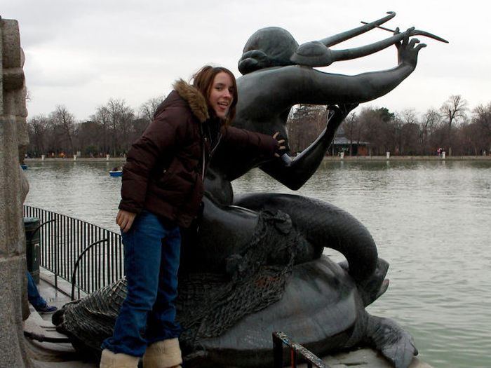 Fun with Statues. Part 2 (73 pics)