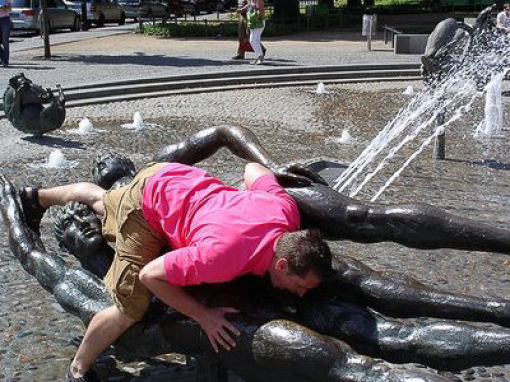 Fun with Statues. Part 2 (73 pics)