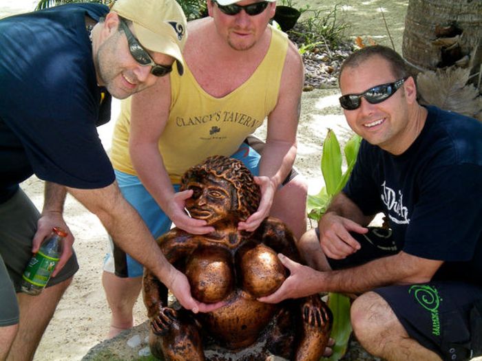 Fun with Statues. Part 2 (73 pics)