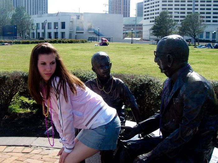 Fun with Statues. Part 2 (73 pics)