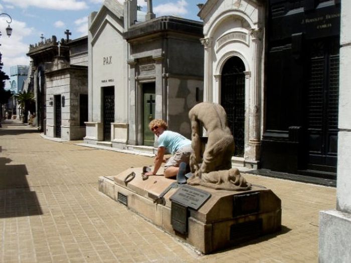Fun with Statues. Part 2 (73 pics)